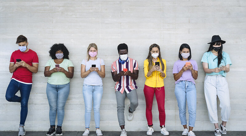 study-social-media-didn-t-cause-teens-pandemic-stress
