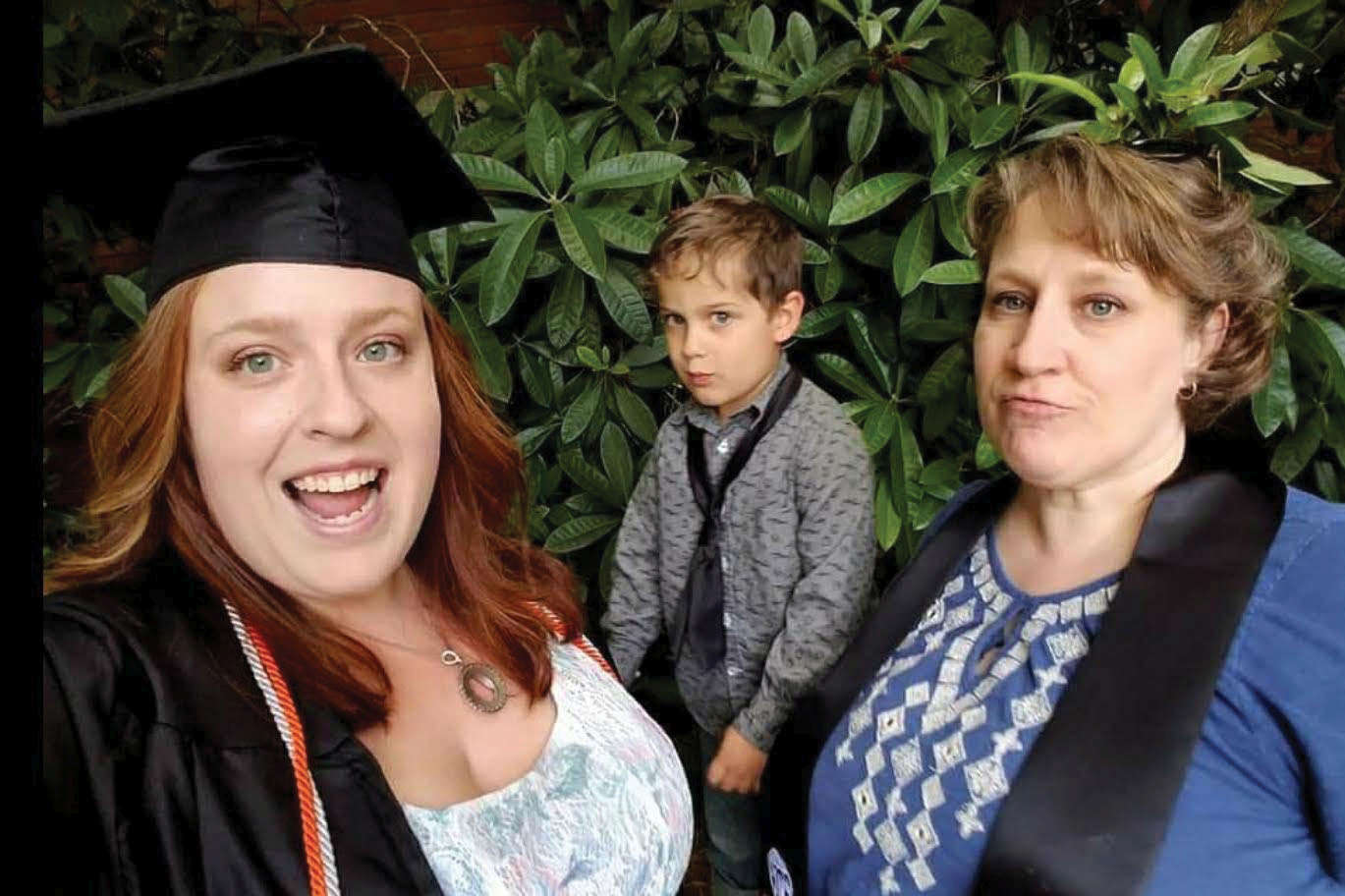 Oregon student parent with her son and mother.